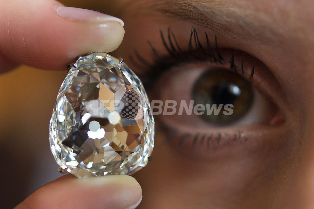 35カラットの歴史的ダイヤ「ボーサンシー」、7億7000万円で落札 スイス