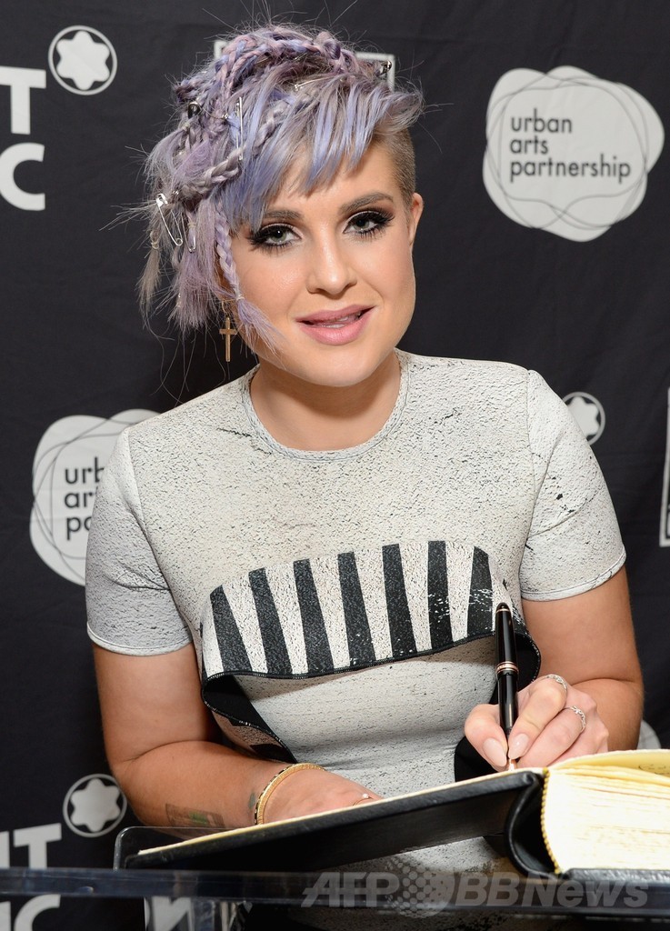 モンブラン協賛のチャリティー公演にケリー・オズボーンら