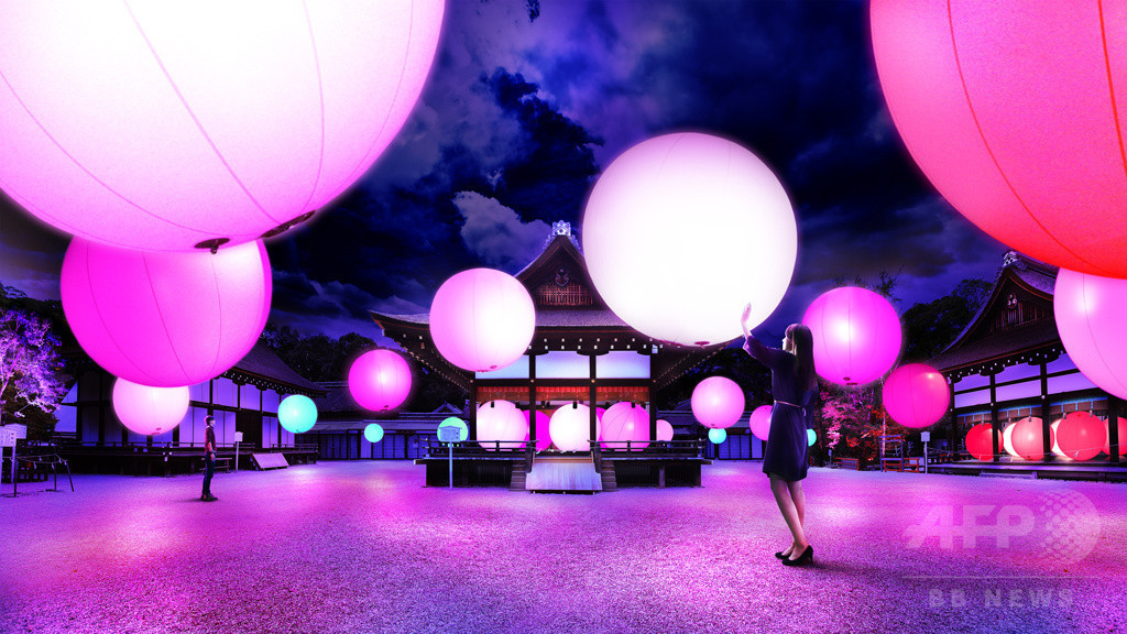 「チームラボ」京都・下鴨神社を光アートでライトアップ