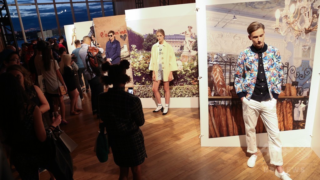 NYでプレゼンテーション、「メゾン キツネ」15年春夏