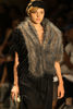 ブラジル・サンパウロで開催中のサンパウロ ファッションウィーク（Sao Paulo Fashion Week）で発表されたヘルコビッチ・ アレキサンドレ（HERCHCOVITCH;ALEXANDRE）09/10秋冬コレクション（2009年1月19日撮影）。（c）AFP/Nelson Almeida