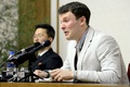 北朝鮮・平壌で、涙ながらに記者会見する米大学生のオットー・ワームビア氏。国営朝鮮中央通信（KCNA）提供（2016年2月29日撮影、3月1日配信）。(c)AFP/KCNA via KNS