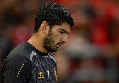 「スアレスは売りに出さない」、リバプールのオーナーが表明