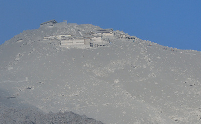 御嶽山噴火、巨大噴石に挟まれた登山者も