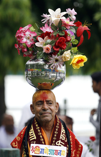 インド初の女性大統領、支持者らが自宅へ駆け付け当選を祝う