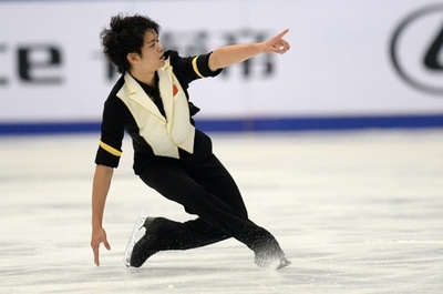 小塚は男子SPで3位に、中国杯