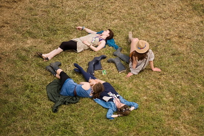 「女性専用」音楽祭開催へ、スウェーデン 性暴力被害受け