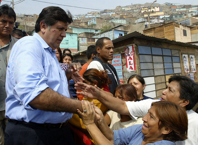 6月4日の大統領選挙、有力2候補がしのぎあい - ペルー