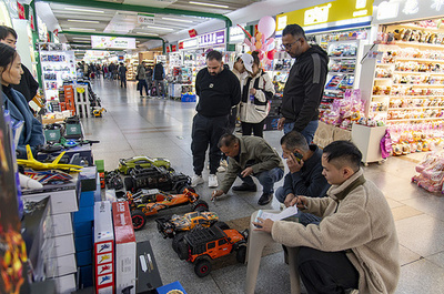 中国浙江省義烏市の年間輸出入額が史上初めて7000億元を突破