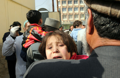 カブールで連続攻撃、19人死亡 タリバン犯行認める