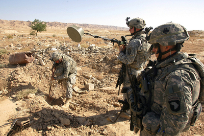 イラク各地の自爆攻撃、反アルカイダ系組織標的か