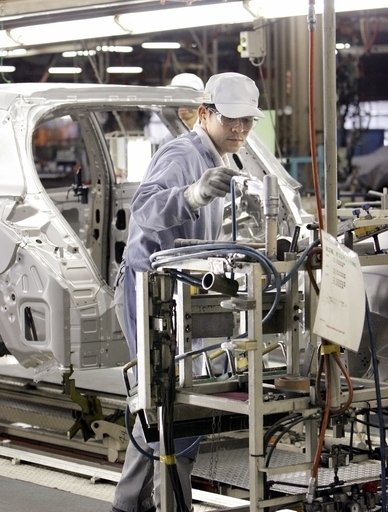 7-9月期の設備投資は13%減、法人企業統計