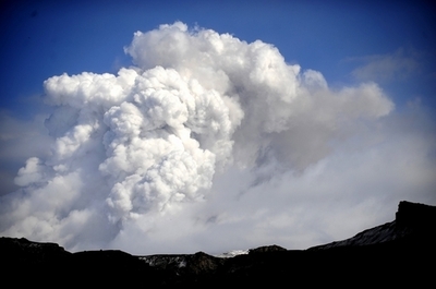 アイルランドの空港を一時閉鎖、アイスランドの火山灰で