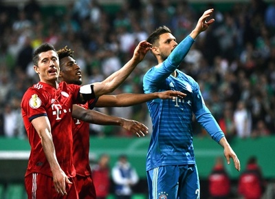 バイエルンがドイツ杯決勝へ、ブレーメンは大迫弾も実らず