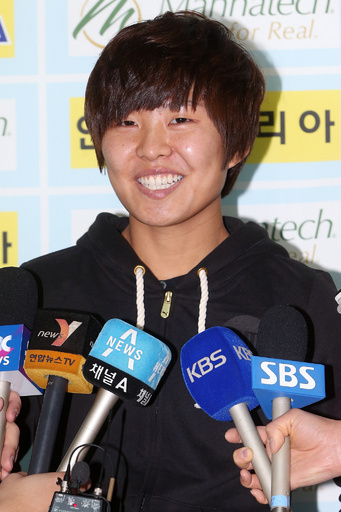 韓国の女子サッカー選手チ・ソヨン、チェルシー合流に向けて英国へ