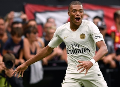 PSGが苦しみながらも開幕連勝、エムバペが交代出場から2ゴール