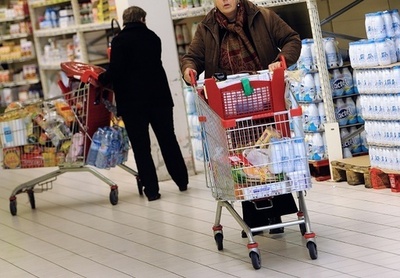 スーパー店内に閉じ込められ不運な年越し、仏高齢女性