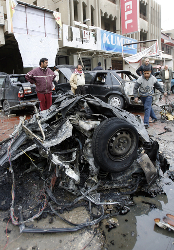 バグダッド中心部で銃撃戦、30人が死亡 - イラク