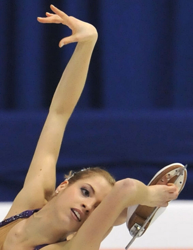 コストナー 欧州選手権連覇へ好スタート