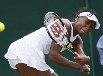 ヴィーナス クレイバノワ下し準々決勝へ