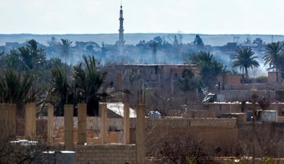 IS、シリアで住民2000人を人間の盾に 支配地は0.5平方キロ弱に