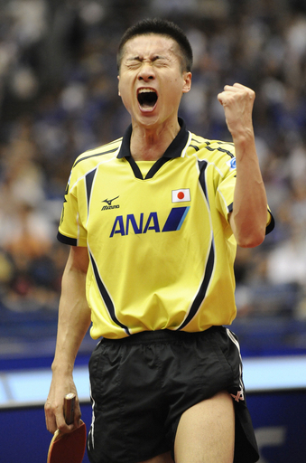 吉田海偉 金廷勲を下し8強入り、世界卓球