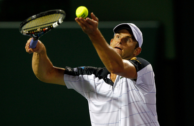 ジョコビッチが順当に4回戦進出、フェデラーは敗退 ソニー・エリクソン・オープン