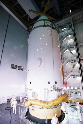 日本初の無人宇宙ステーション補給機「HTV」、ISSドッキングに成功