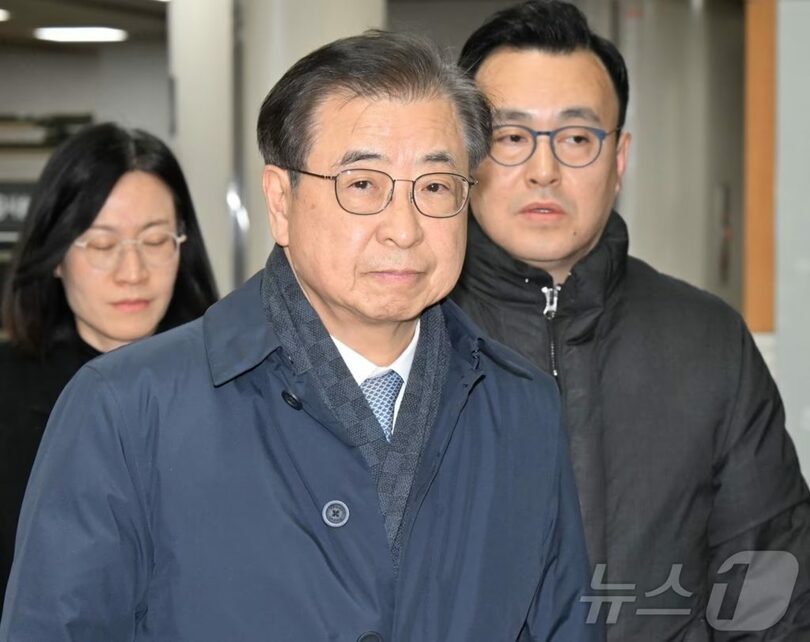 2025年12月26日、無罪判決を受け法廷を後にするソ・フン（徐薫）元大統領府国家安保室長(c)news1