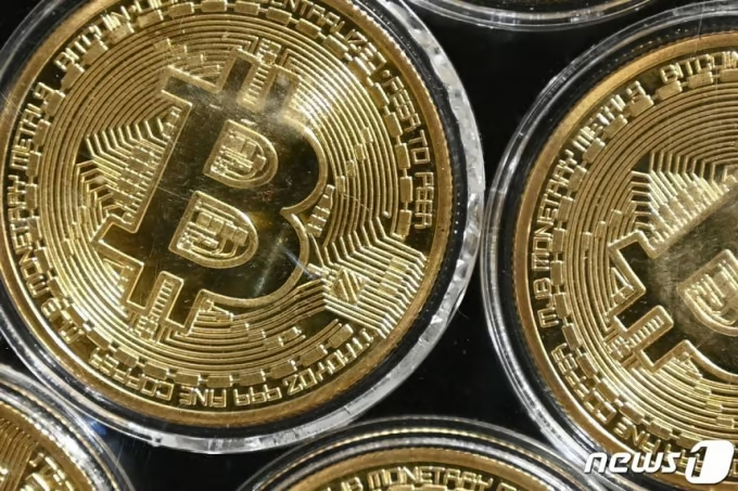 暗号資産ビットコイン(c)AFP/news1