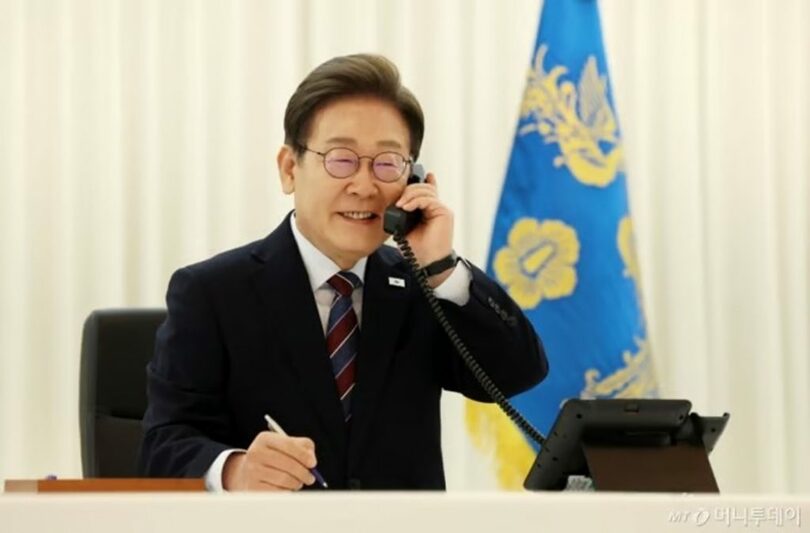 トランプ米大統領との電話会談に臨むイ・ジェミョン(李在明)大統領(c)NEWSIS/MONEYTODAY
