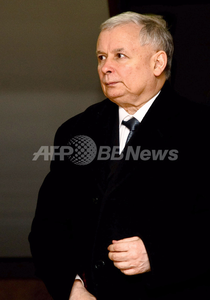 双子の兄がポーランド大統領の遺体を確認