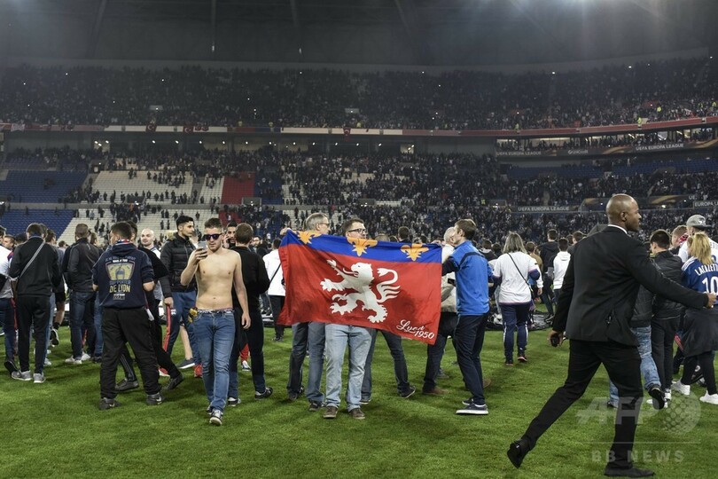 サポーター衝突のリヨンとベシクタシュが非難合戦