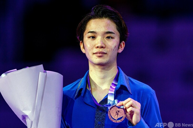 友野やワリエワにメダル授与 ロシア杯で表彰式