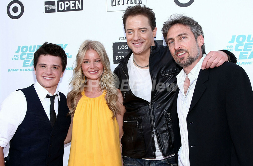 映画 センター オブ ジ アース 3d プレミア上映会 ブレンダン フレイザーら登場 写真28枚 国際ニュース Afpbb News