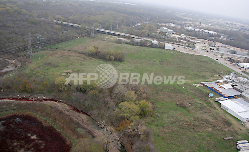 精肉工場から流れ出る「血の川」、空撮で偶然発覚 米テキサス州 精肉工場から流れ出る「血の川」、空撮で偶然発覚 米テキサス州