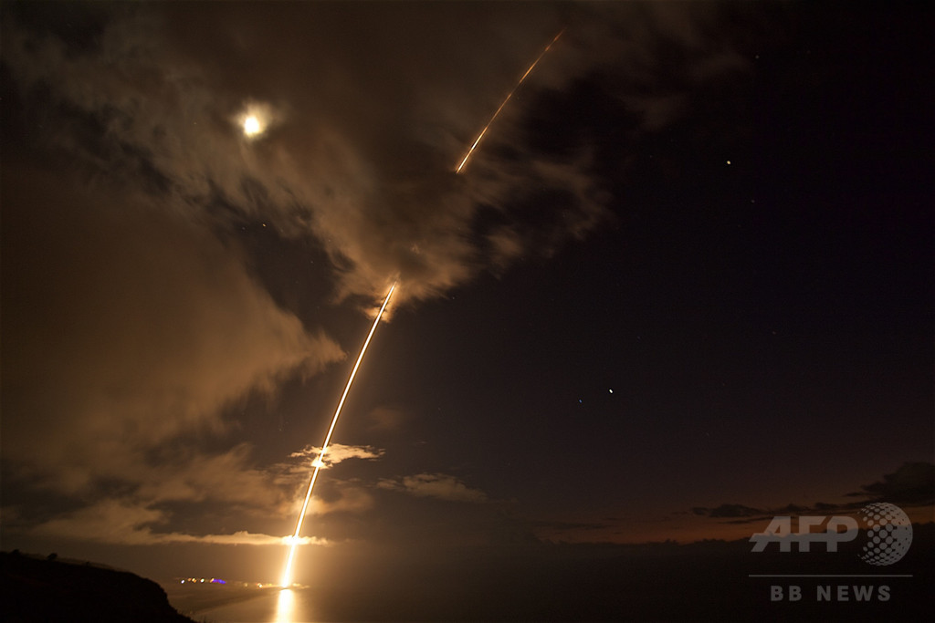米軍、弾道ミサイルの迎撃実験に成功 写真1枚 国際ニュース:AFPBB News