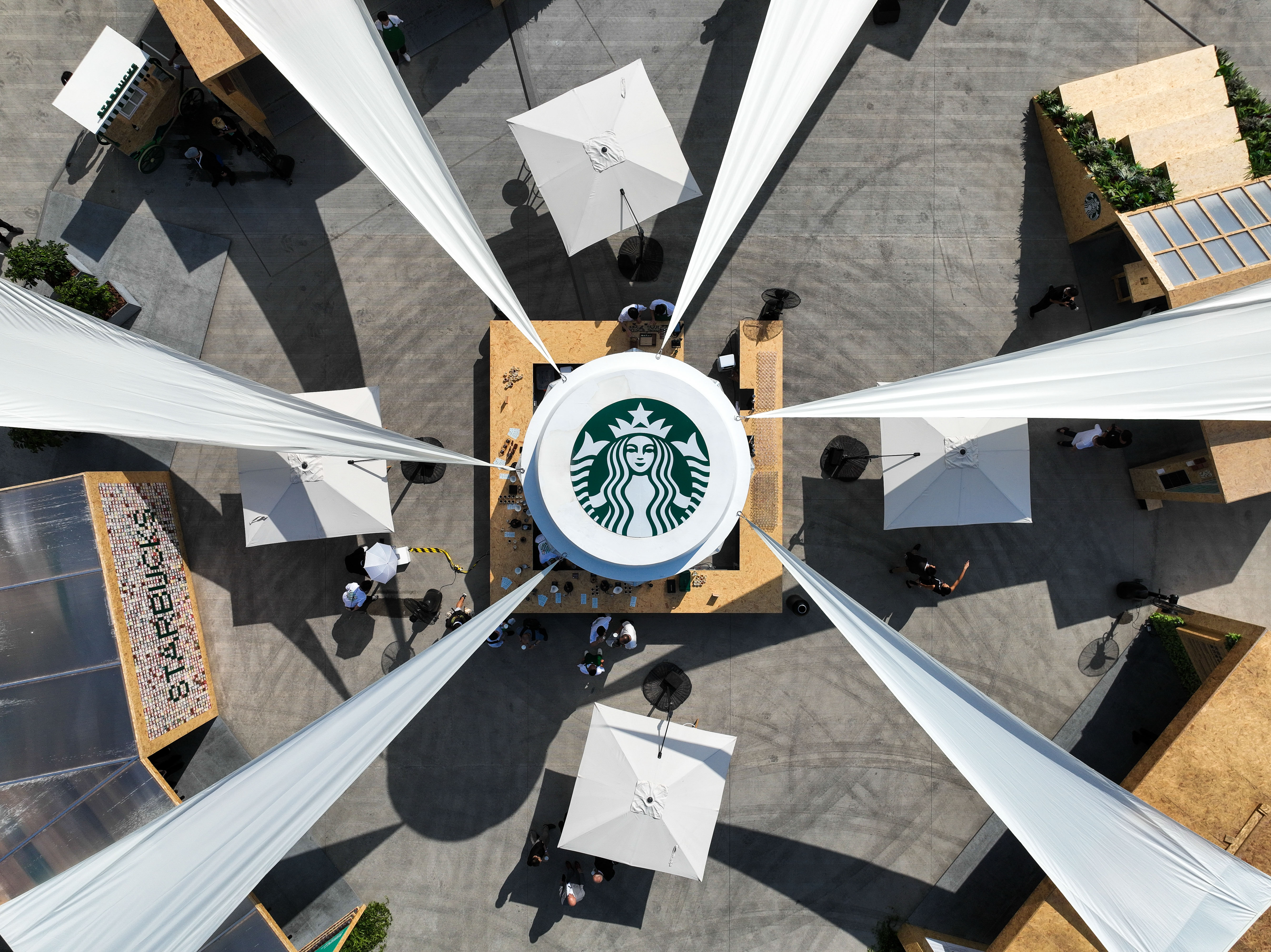 スタバ、中国コーヒーイノベパークを稼働 米国外最大の生産施設