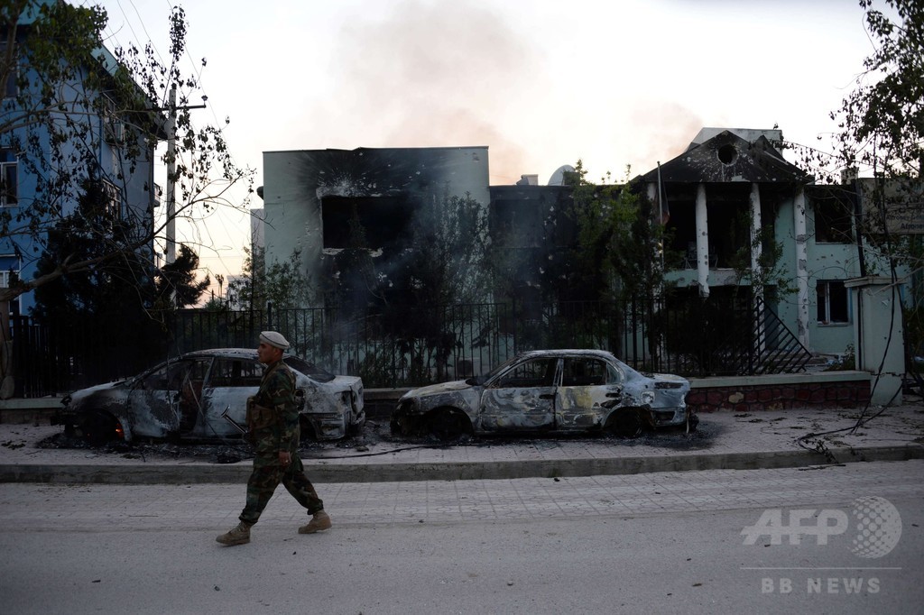 アフガン裁判所襲撃で10人死亡、タリバンが犯行声明 写真5枚 国際ニュース：AFPBB News