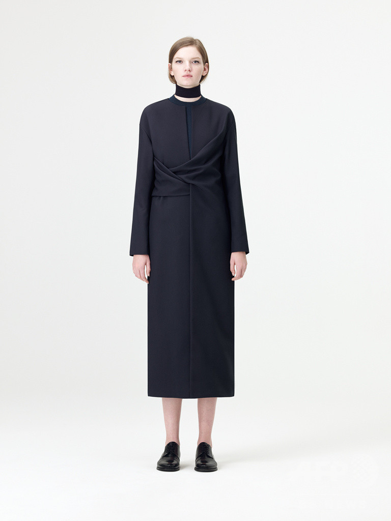 「COS」2016 年秋冬ウィメンズ＆メンズコレクション