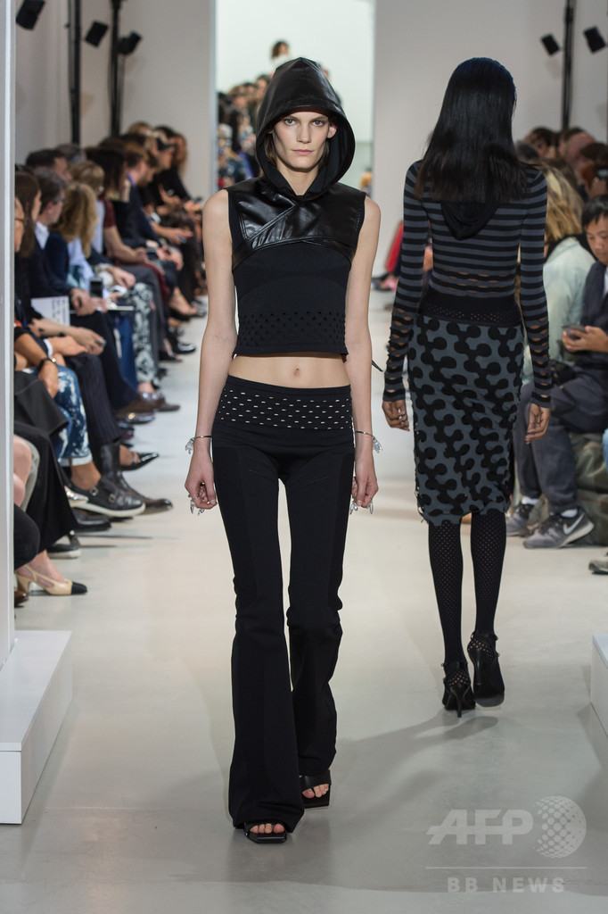 「パコ・ラバンヌ」17年春夏