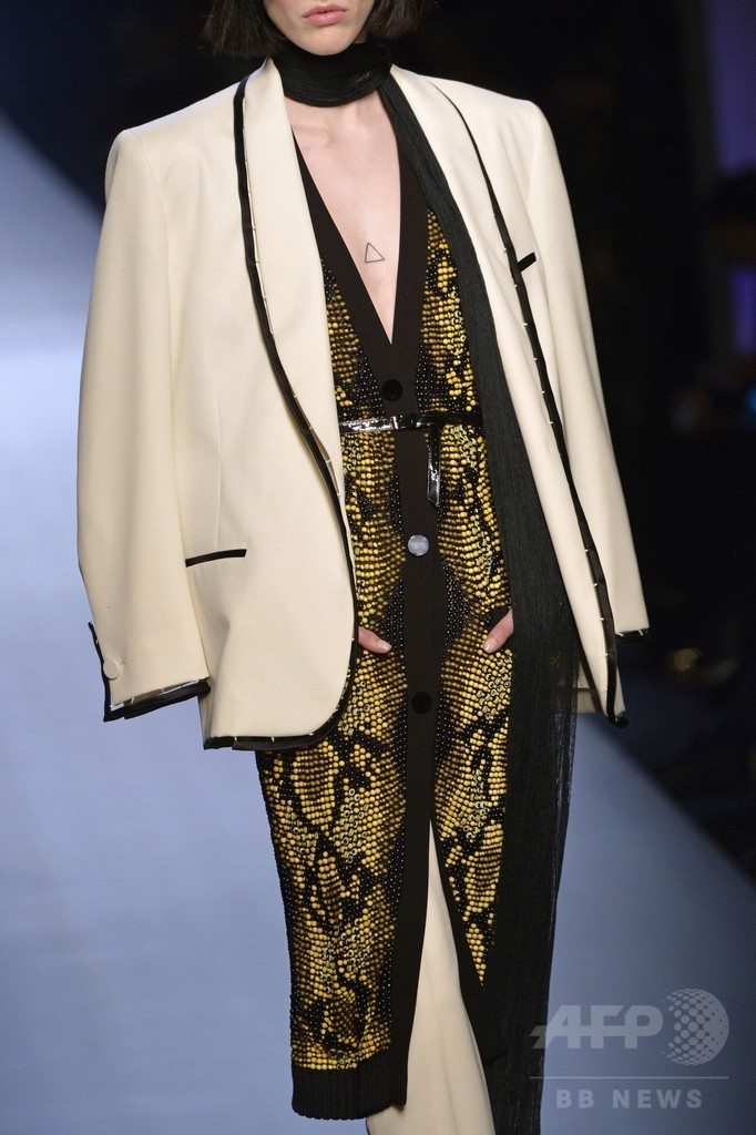 ナオミ・キャンベルもランウェイに、「ジャンポール・ゴルチエ」15年春夏オートクチュール