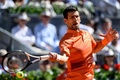 テニス、マドリード・オープン、男子シングルス準決勝。リターンを打つノバク・ジョコビッチ（2022年5月7日撮影）。(c)Pierre-Philippe MARCOU / AFP
