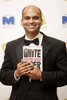 2008年度の「ブッカー賞（Man Booker Prize）」を授賞したインドのAravind Adiga氏（2008年10月14日撮影）。(c)AFP/Shaun Curry