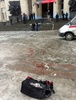 爆発があったロシア・ボルゴグラード（Volgograd）の駅の前に落ちていたバッグ（2013年12月29日撮影）。(c)AFP