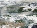 ロシア上空に広がる森林火災の煙。米航空宇宙局（NASA）提供（2021年8月6日撮影、同7日公開、資料写真）。(c)AFP PHOTO / NASA