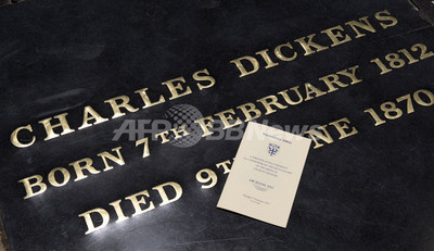 ディケンズ生誕200周年、英国各地で偉大な作家をしのぶ 写真8枚 国際
