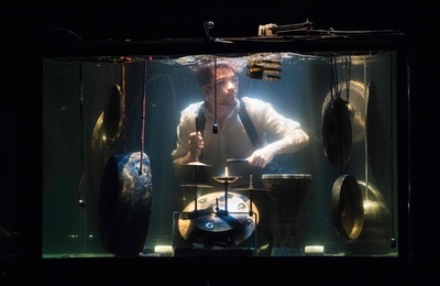 どんな音聞こえる？ デンマークで水中コンサート