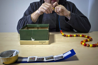 自閉症、遺伝要因と環境要因の重要性は同等 調査報告