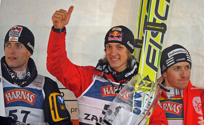 シュリーレンツァウアーがシーズン5勝目、ジャンプW杯